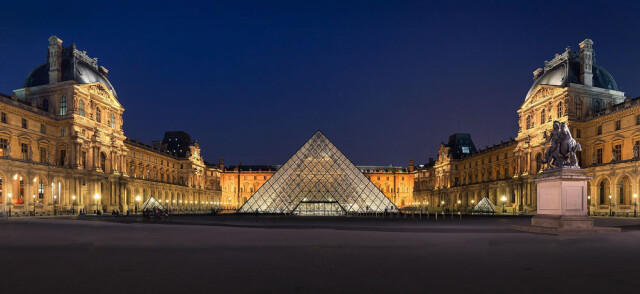 MovieWalks Louvre Paris Da Vinci Code Place du Caroussel